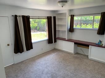 Large Bedroom Near Campus in Menlo Park 1