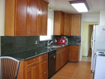 quiet palo alto house but still close to all shopping area 2