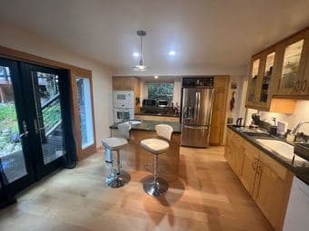 Come share a grand home with me at an affordable price! 4