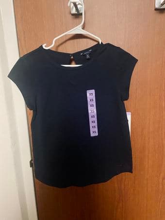 Brand new t-shirts great quality xs 1