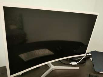 SAMSUNG 32 inch curved monitor 3