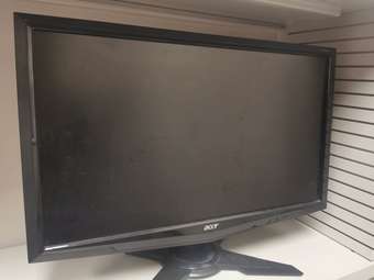 Two computer monitors with HDMI 4