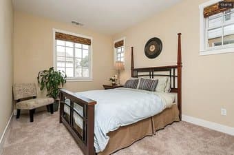 Room in 4 Beds 3.5 Baths House in Menlo Park 1