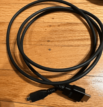 Various Cables, adapters and others (HDMI, USB-C, LAN etc) 3