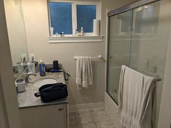 Palo Alto room available for lease in 3bd 3br house 4