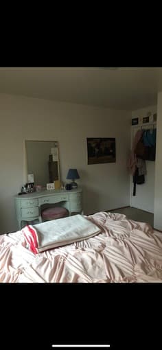 $990 Bedroom Near Downtown Menlo Park 2