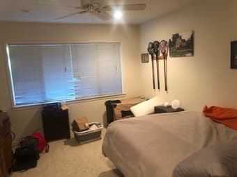 Master Bedroom w/ Private Bathroom Biking Distance from Stanford !! 1