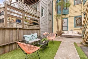 Looking for female roommate in San Francisco: 4bed/2bath this summer 4
