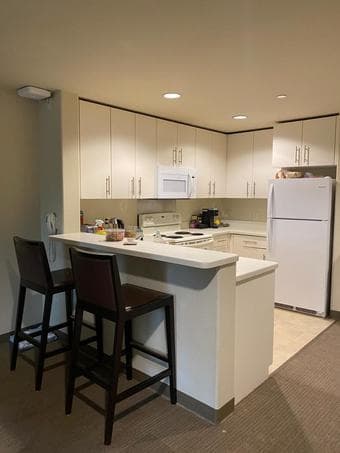 2 BR 2 BA fully renovated air-conditioned apartment in Mung 3