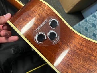 FOR SALE: Yamaha Transacoustic Guitar (Excellent Condition) 2