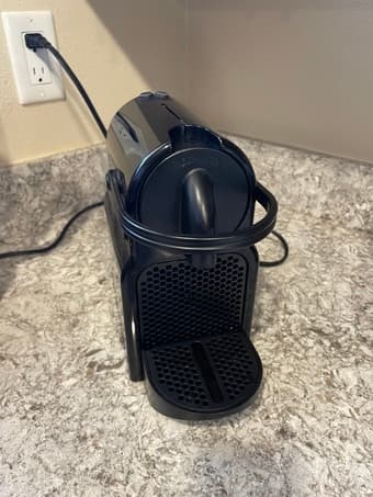 Nespresso Inissia $75 (new 150$) 2