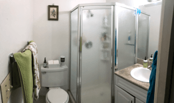 furnished master bedroom in a 3b3b apartment Menlo park(female) 1