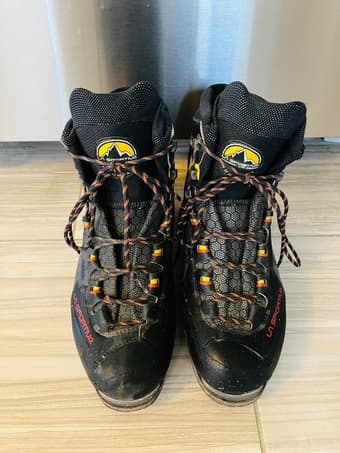 TRANGO TOWER EXTREME GTX Mountaineering Boots, Men's Size 10.5 2