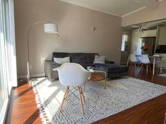 Summer sublet available in Downtown PA 1