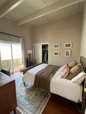 Summer sublet available in Downtown PA 3