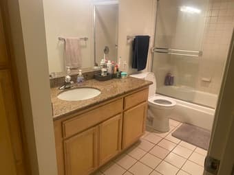 Private room available June 1 in Palo Alto apartment 2