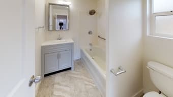 Two rooms available in Menlo Park $1450 and $1850 (master bedroom) 3