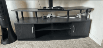 For sale: 4K LG TV + entertainment console 2