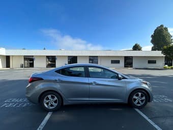 2015 Hyundai Elantra - Clean Title, Great Condition 2