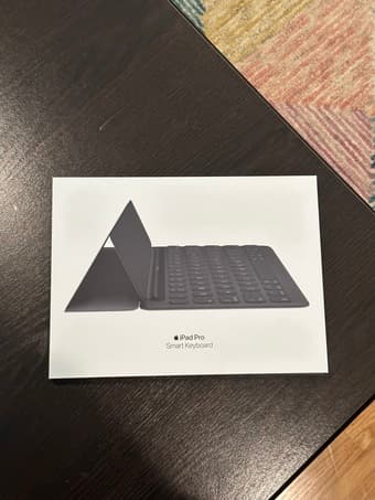 iPad Pro (10.5 in) Smart Keyboard 1