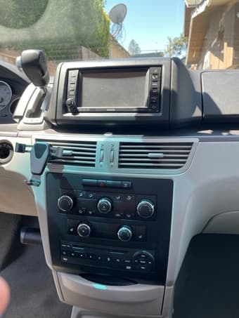 Volswagen Routan 2010 4