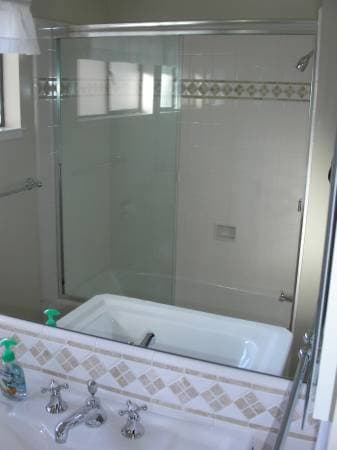 1 BR Downstairs Quiet Unit with Upgraded Kitchen and Bath (sunnyvale) 1