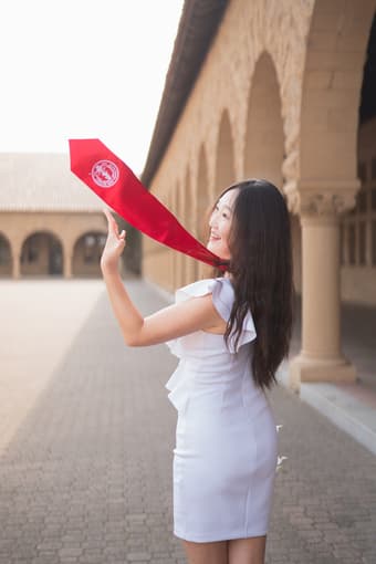 Offering graduation photography - mini sessions on June 11 Sunday 1