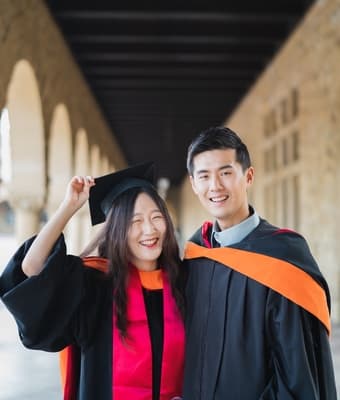 Offering graduation photography - mini sessions on June 11 Sunday 3