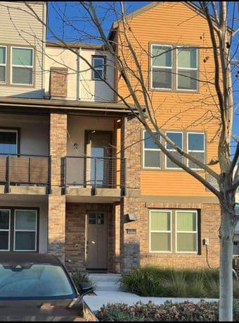 4 Beds 3.5 Baths Townhouse in Sunnyvale 1