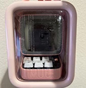 Divoom Ditoo-Pro Retro Pixel Art Bluetooth Speaker (pink) 1