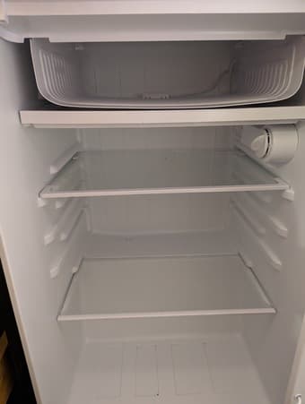 Whirlpool Large (Mini) Fridge 2