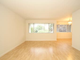 2 bed 1 bath, downtown palo alto-FREE PARKING & 5 min walk to caltrain 1