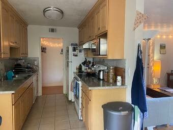 Sunny 2B2B July Sublet in College Terrace 2