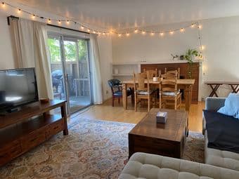 Sunny 2B2B July Sublet in College Terrace 4