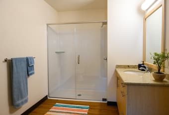 Room Sublet in 2B2B EVGR Stanford Campus, 19 July to 16 Sept 1
