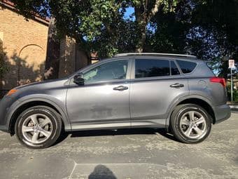 2015 Toyota RAV4 XLE - Low Mileage, Exceptional Condition, Great Value 3