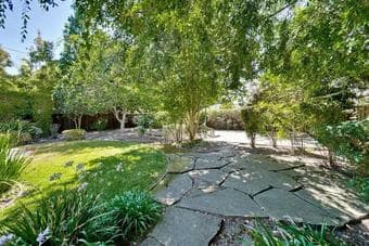 Room for rent in PA with Stanford alumni/affiliates 2