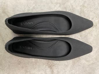 Vivaia pointed flats black (new) 1