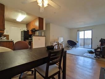 Room available now-July 31 in 3b/2ba in MV off of Shoreline! 2