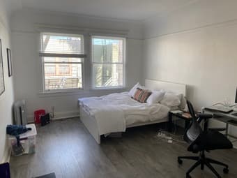 Large, quiet, sunny studio in SF near Dolores Park available 8/5 - 9/2 1