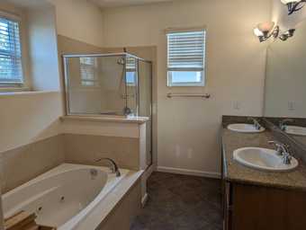 Belle Haven 4 bed/3 bath home 4 miles from campus 4