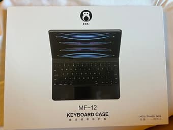 Brand new iPad Pro with keyboard 3