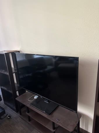 50 Inch 4K Smart LED Roku TV 1