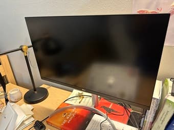 LG 27UN850-W 4K Monitor HDR USB-C 2