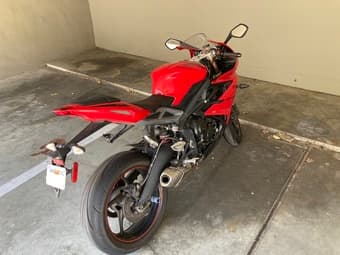 2015 Triumph Daytona 675 w ABS and quick shifter 3