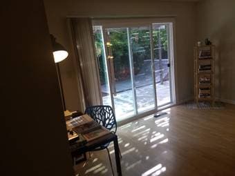 Master Bedroom Available in Palo Alto 2 miles from campus 2