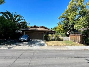 Master Bedroom Available in Palo Alto 2 miles from campus 3