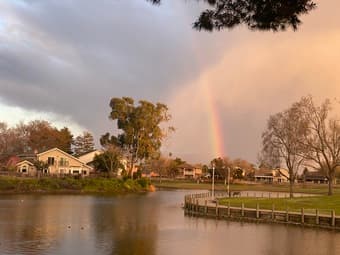 4.5 bedrooms lake house with stunning view for rent 1