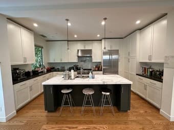 Luxury Master Suite in Beautiful House 2