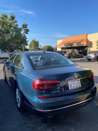 2018 Volkswagen Passat SE 2.0L in Excellent Condition 2